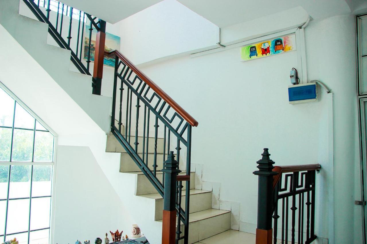 Ferienwohnung White House Wattala Exterior foto